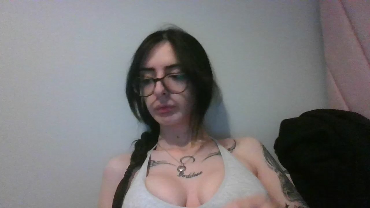 Watch VioletAngelll live on cam on Cam4
