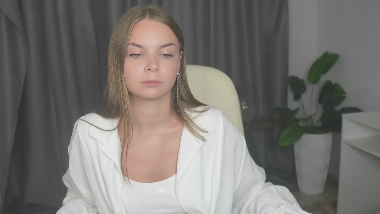 WanettaWoodroof live cam model at Cam4