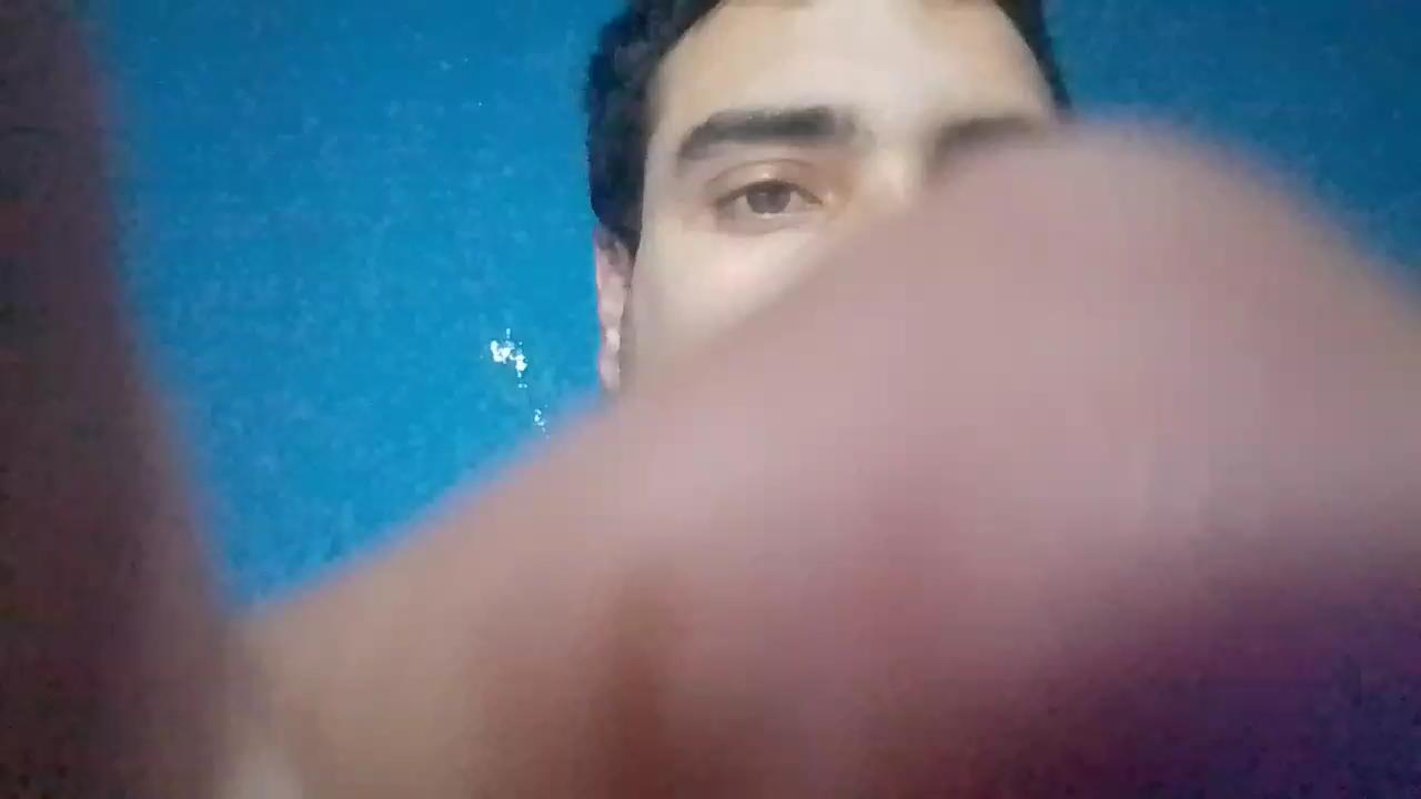 Watch Whiteboytatt0 live on cam on Cam4