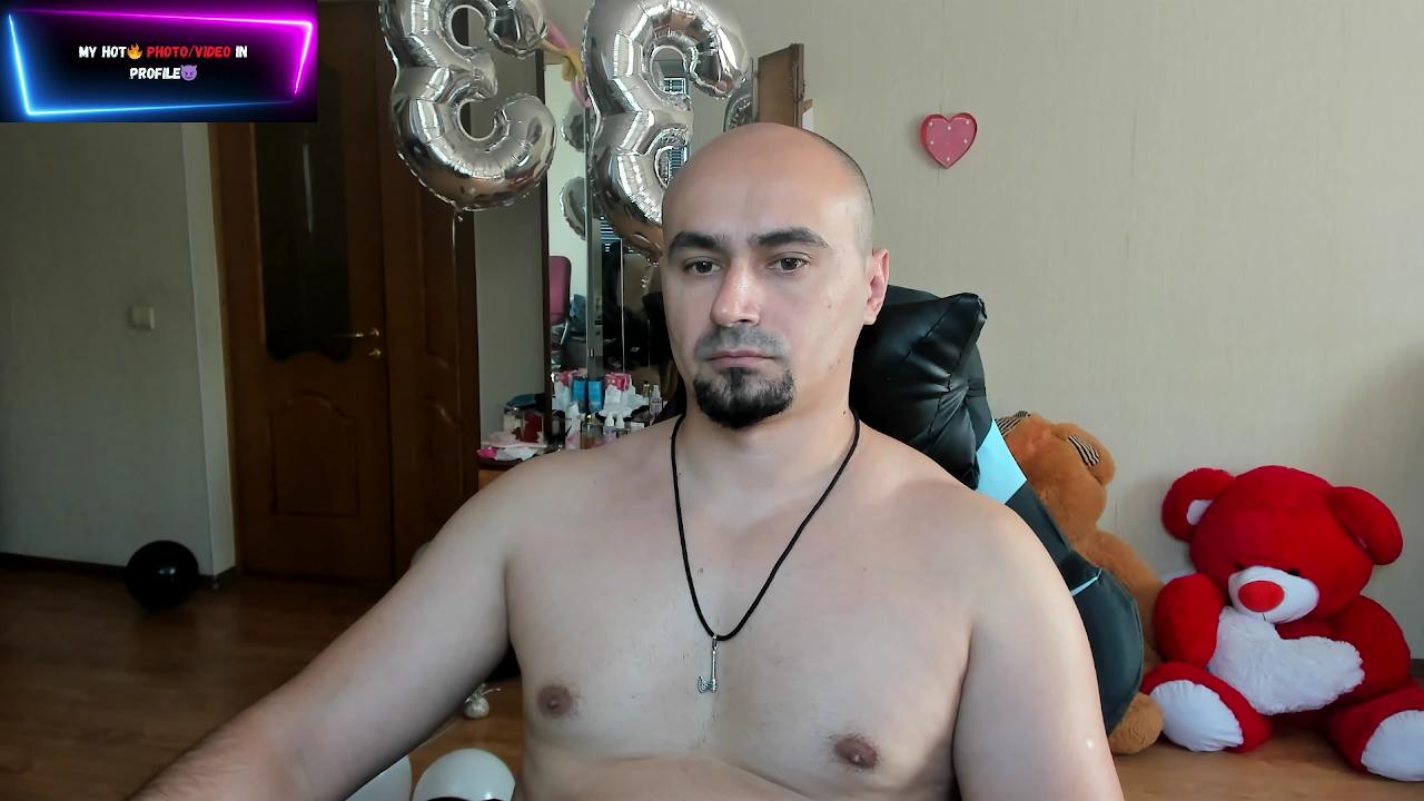 Ziesh live cam model at Cam4