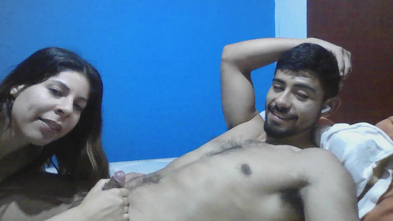 Sex chat gratuit in direct cu agustiiii1 pe Cam4