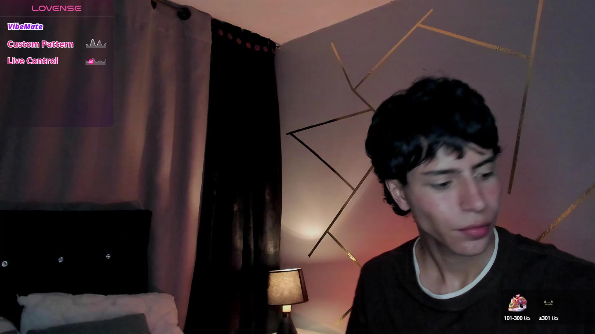 christopher_771 live cam model at Cam4
