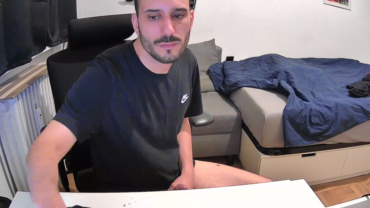 daniel89pr live cam model at Cam4