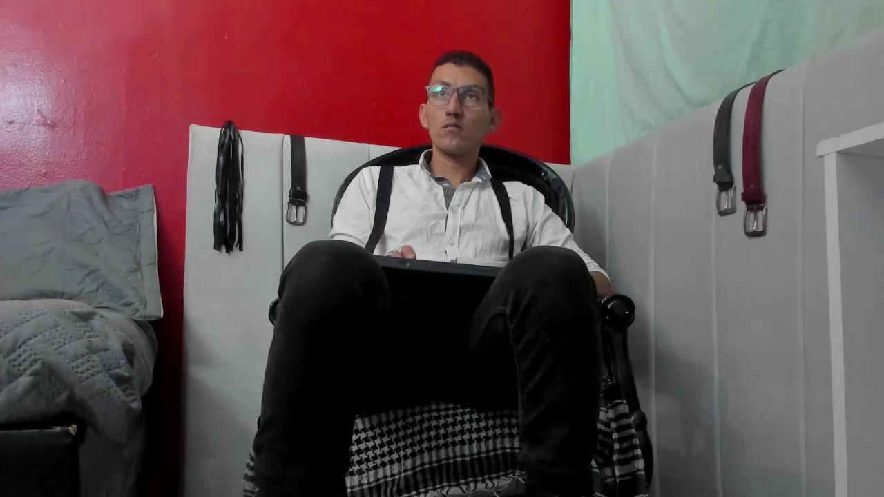 enzopratt_ live cam model at Cam4