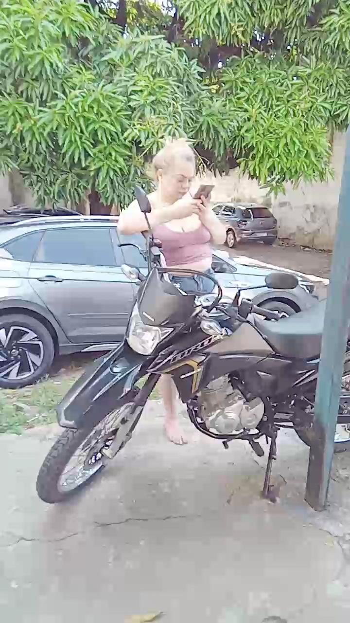 Sex chat gratuit in direct cu gleguinha_safa1 pe Cam4