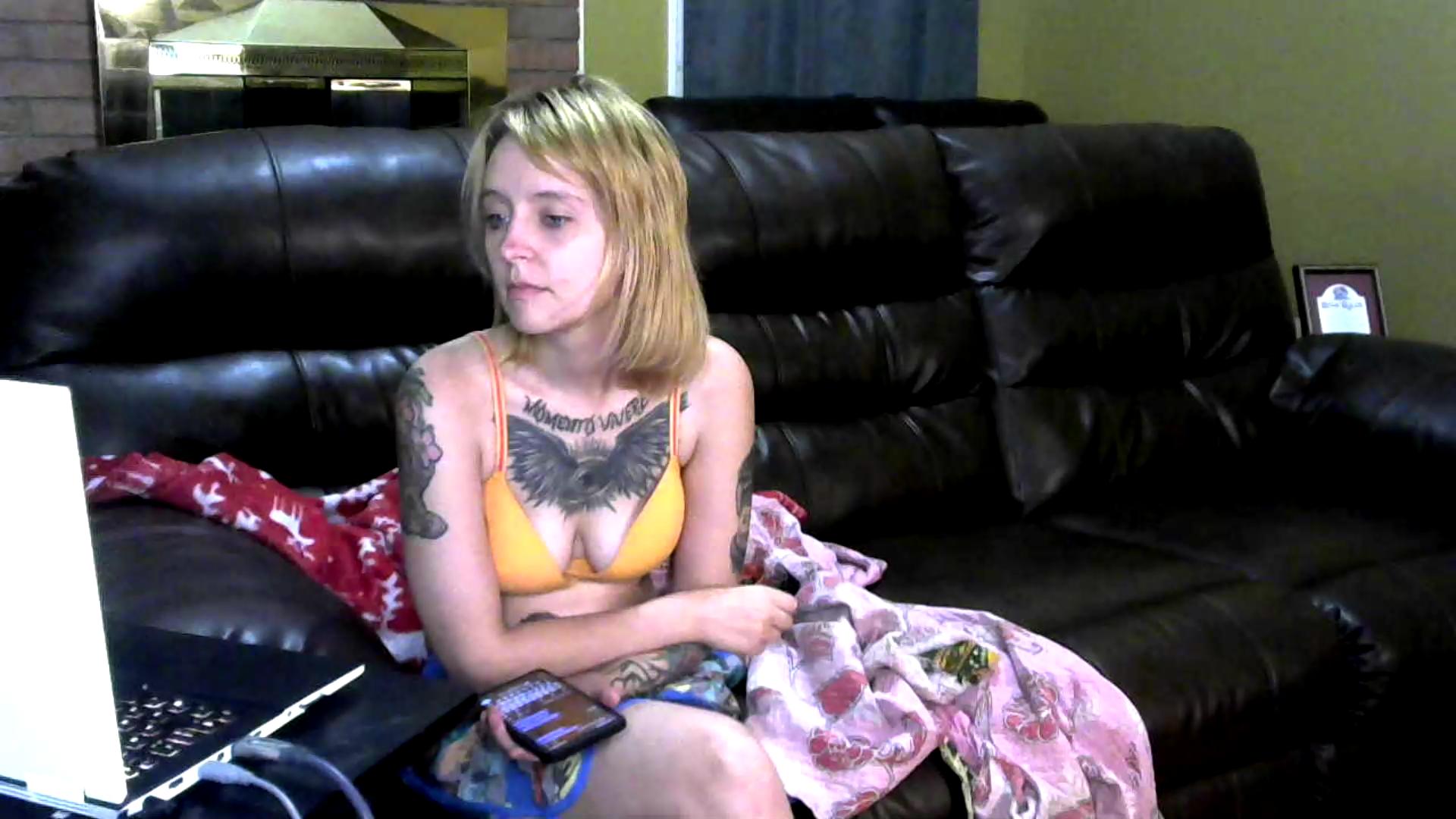 Watch iamhavenmoss live on cam on Cam4