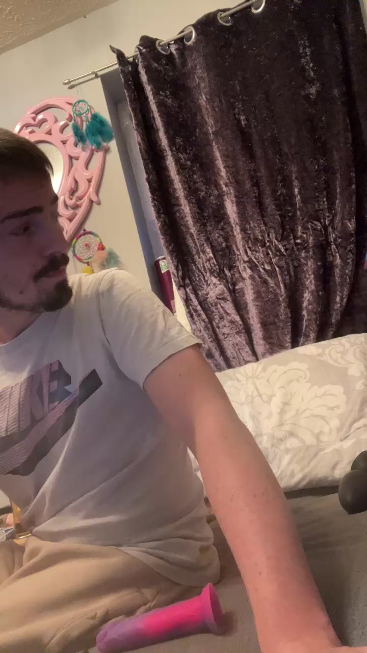 jaycoy22 live cam model at Cam4