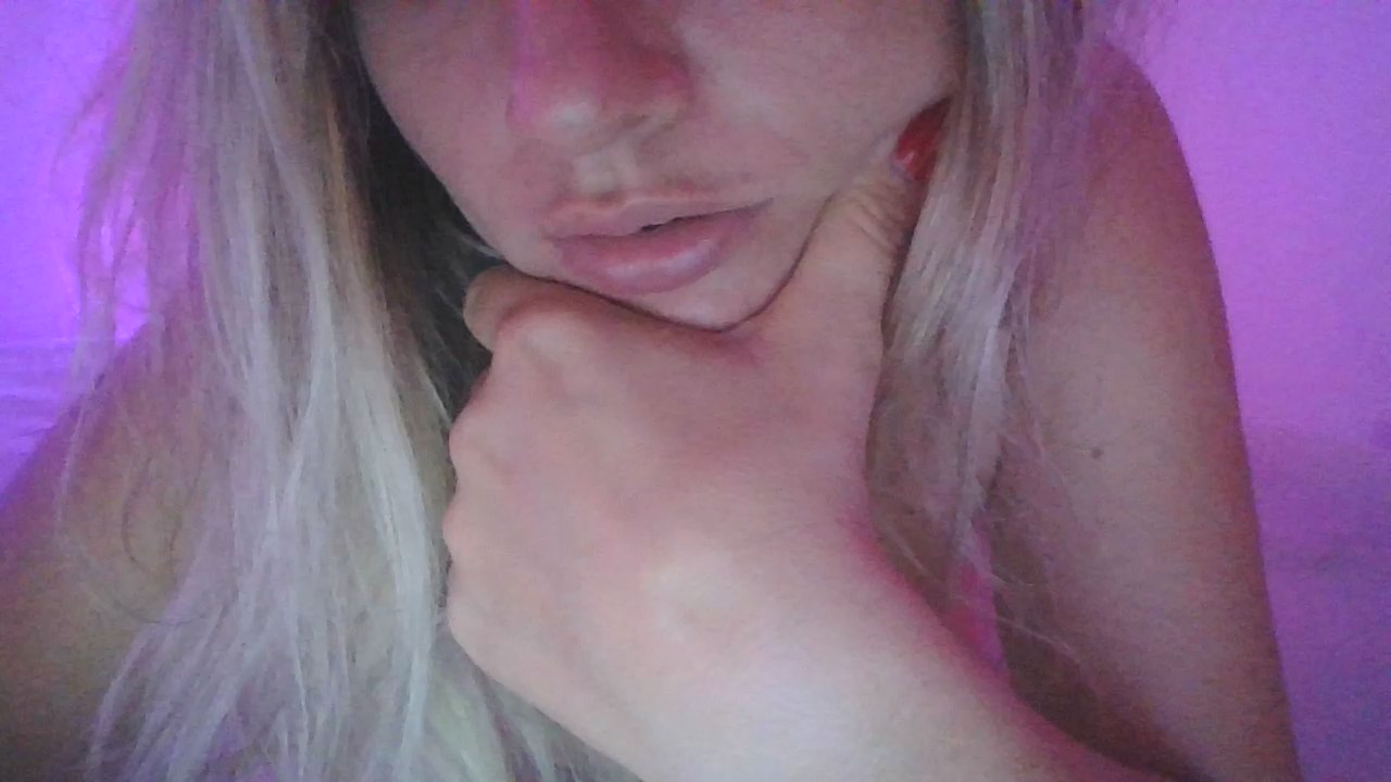 Watch jessicastevshot live on cam on Cam4