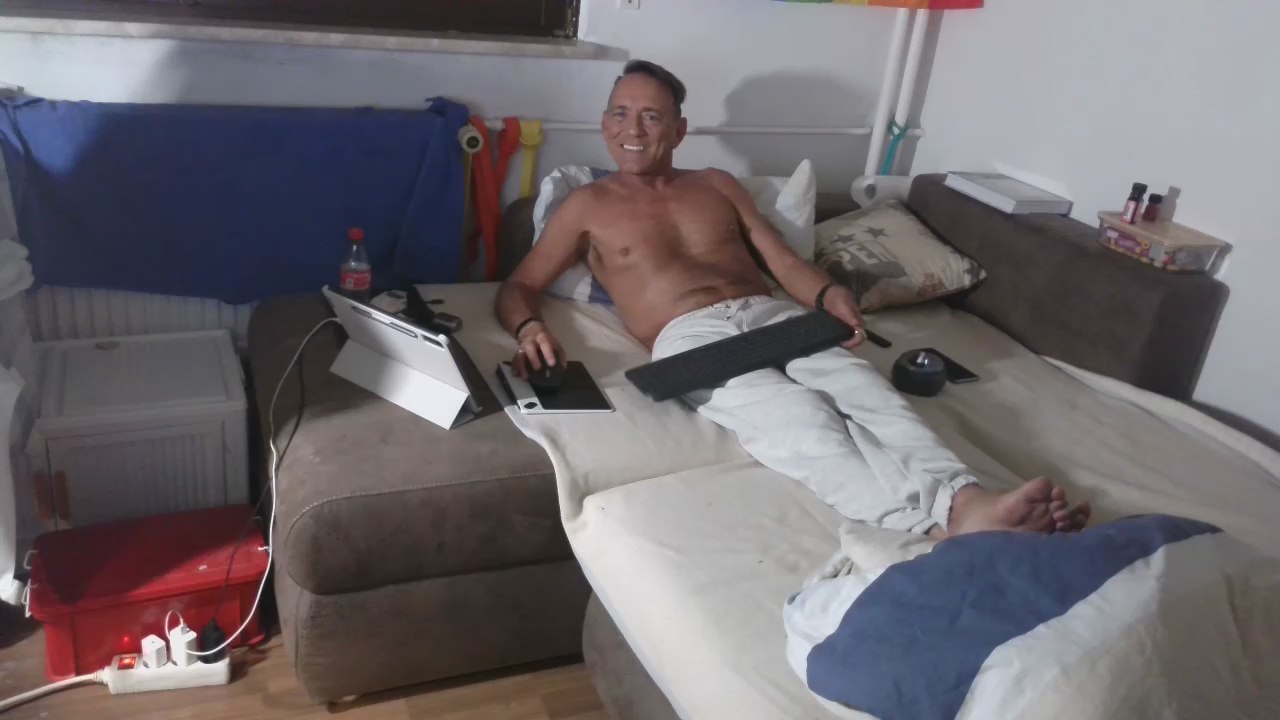 kandyffm live cam model at Cam4
