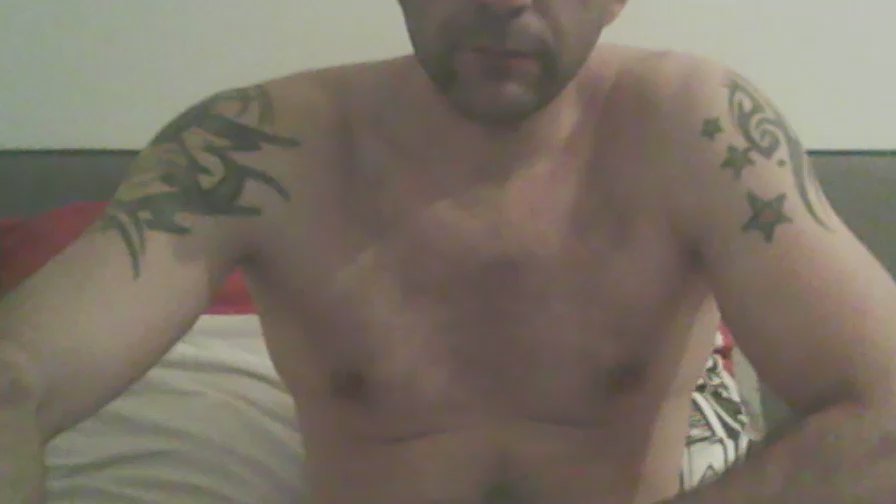 kosty0 live cam model at Cam4