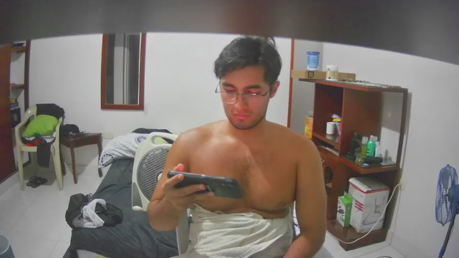 lechero226 live cam model at Cam4