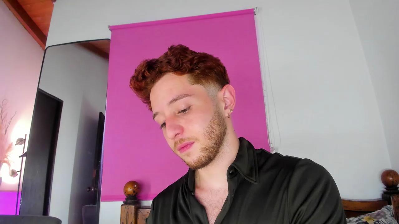 los_Juanes live cam model at Cam4