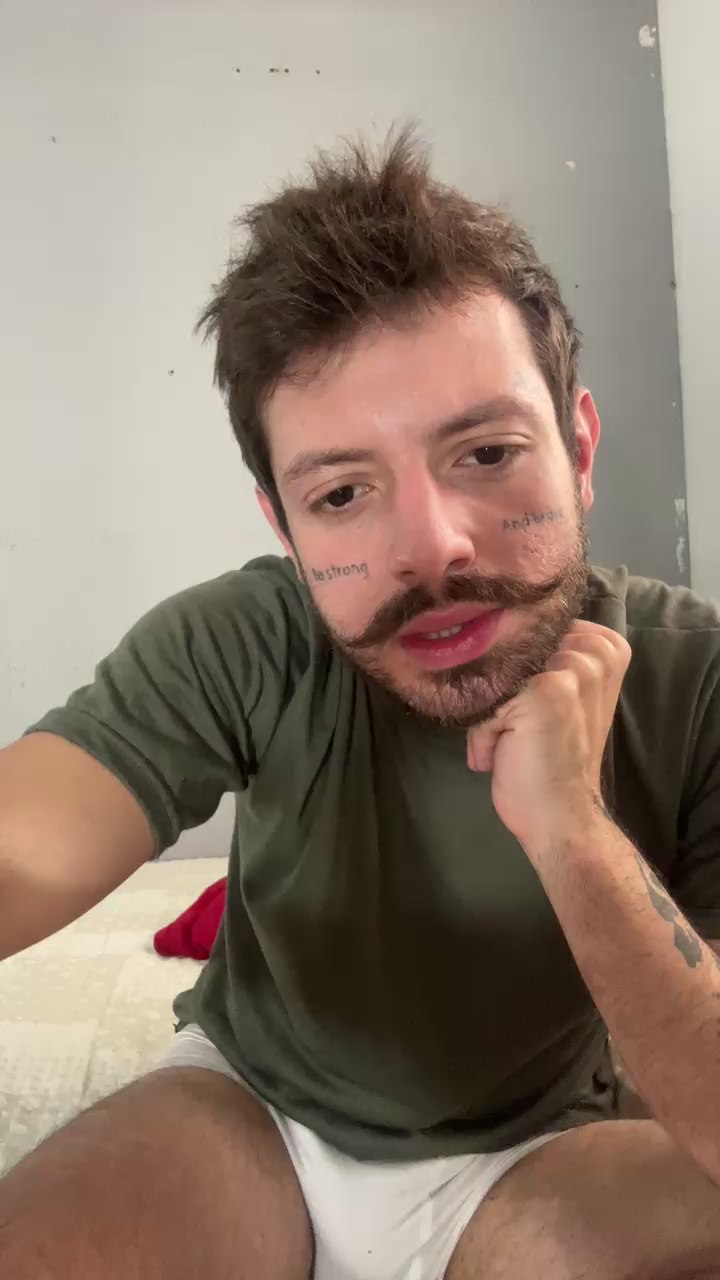 luccasKonigxxx - live cam model from Brazil