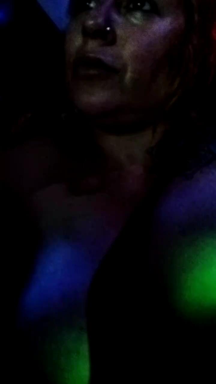 Sex chat gratuit in direct cu meganfoxy6969 pe Cam4