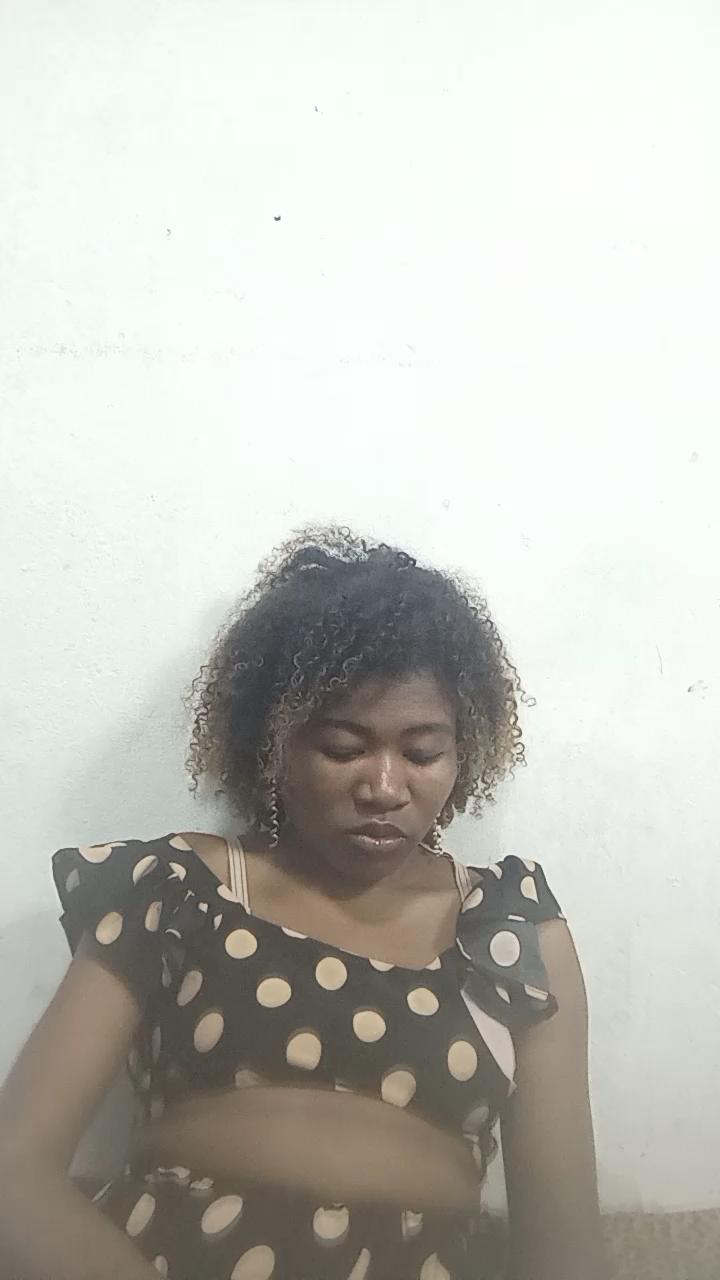 Watch milah1 live on cam on Cam4