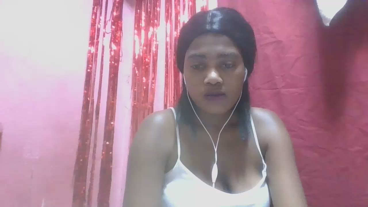 Watch minah42 live on cam on Cam4