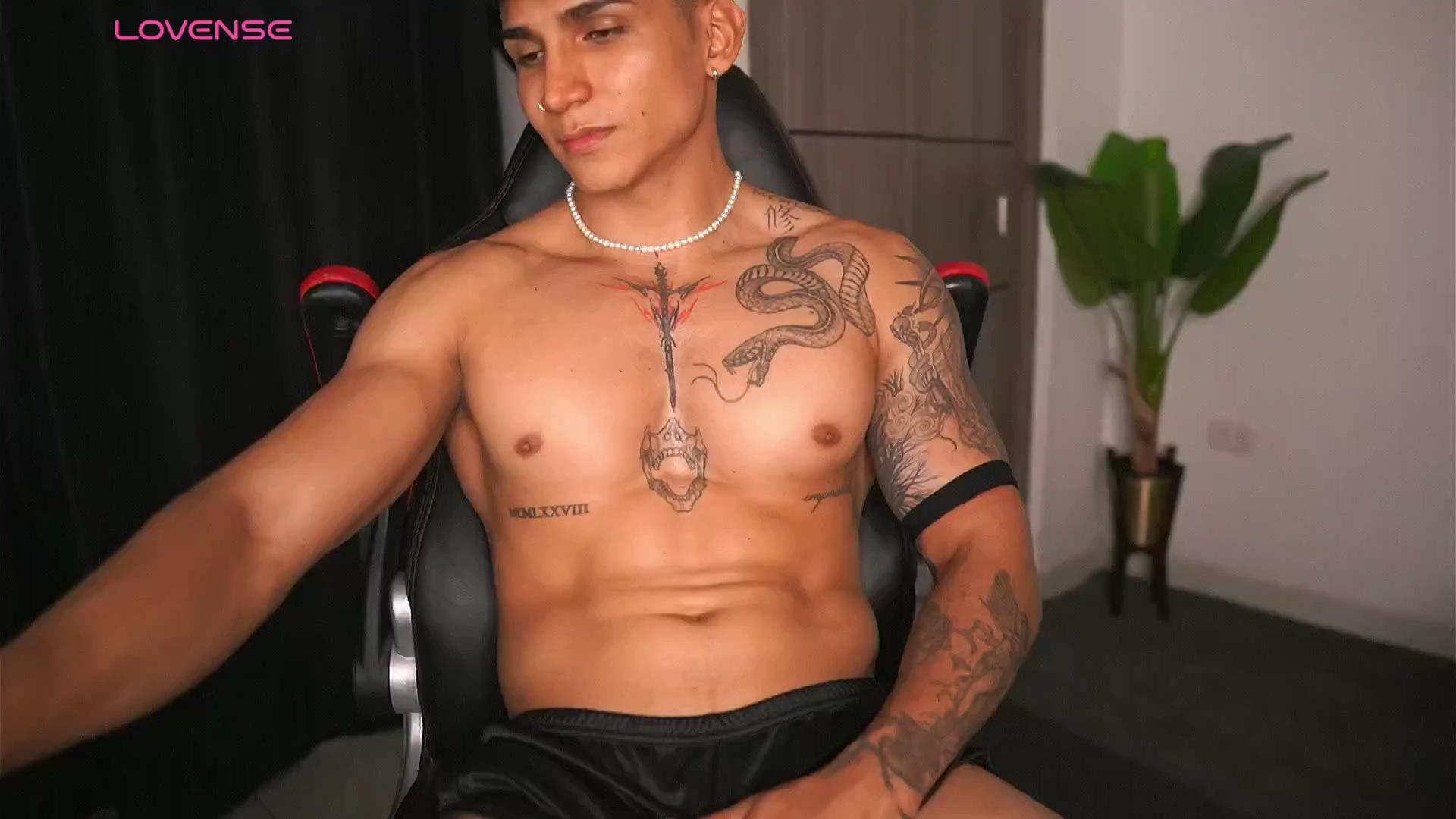 Watch  muscle_boy2 live on cam at Cam4