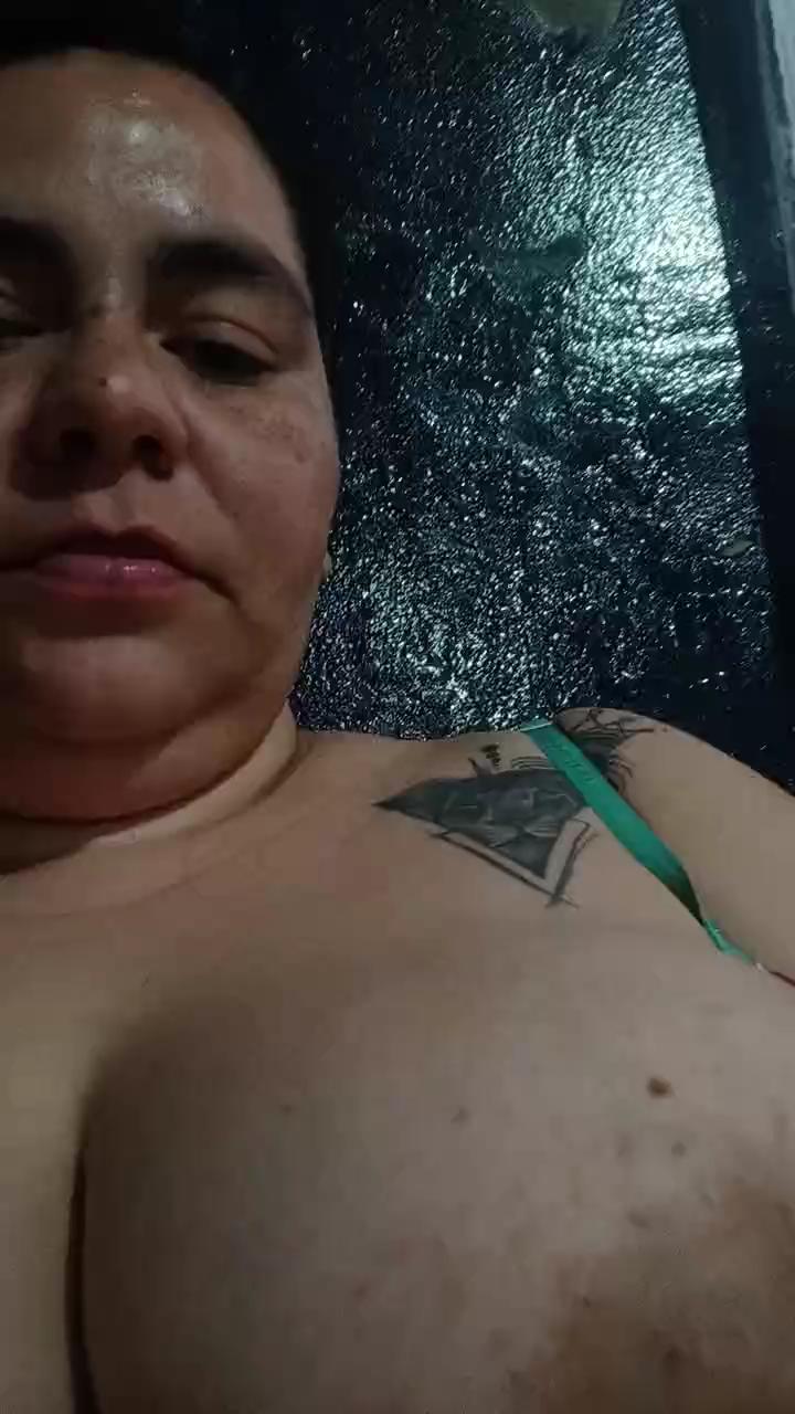 Watch romina186 live on cam on Cam4