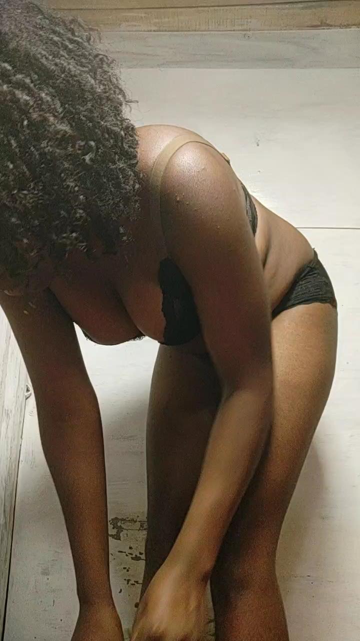 sisi220 live cam model at Cam4