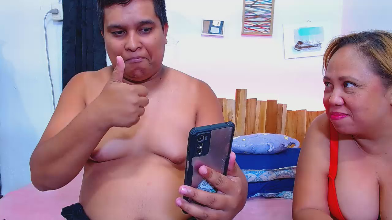 sofia_harold live cam model at Cam4