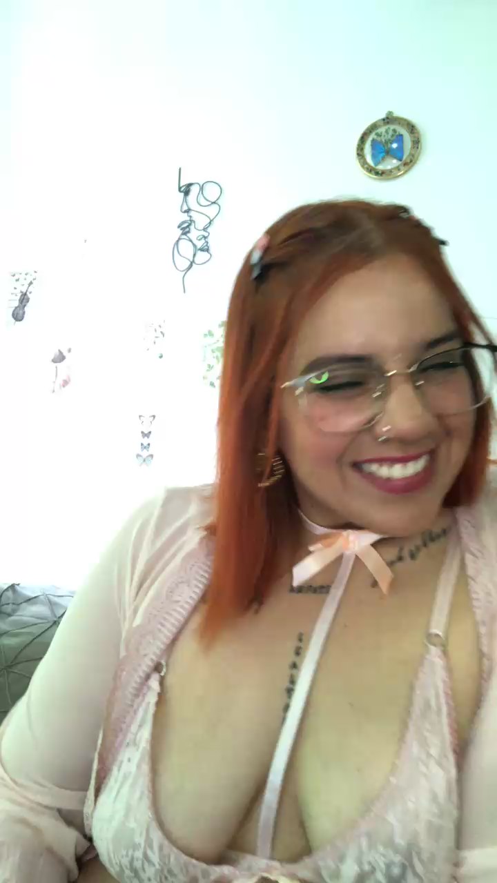 Sex chat gratuit in direct cu sofiaortizx pe Cam4