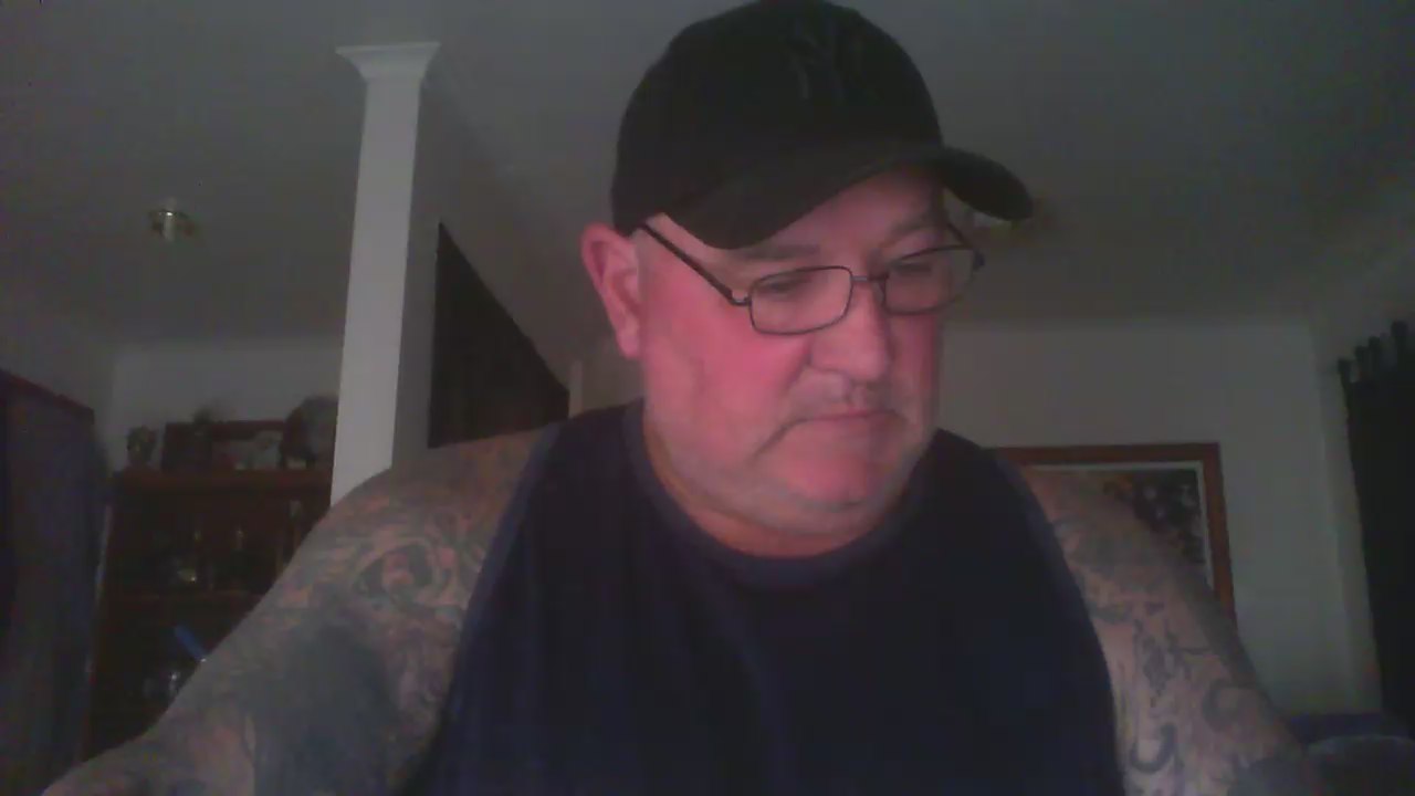 Watch tattz69 live on cam at Cam4