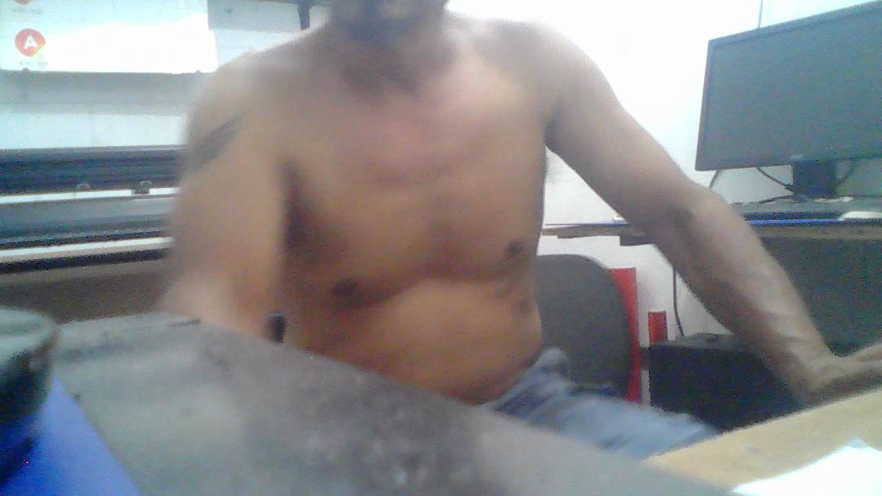 Watch vicman68 live on cam at Cam4