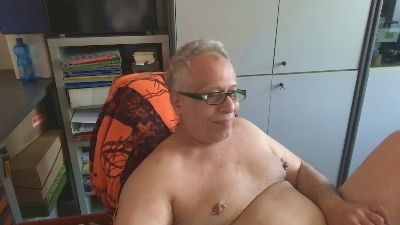 0000Piercing live cam on Cam4