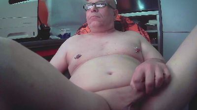 0000Piercing live cam on Cam4