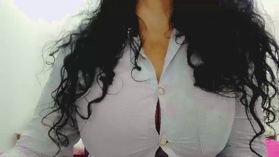 00VALERIA live cam on Cam4