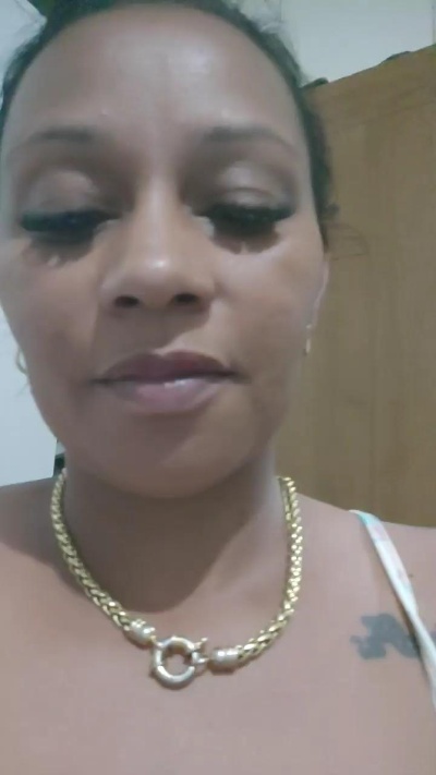 03luiza live cam on Cam4
