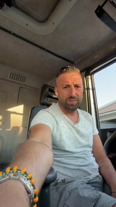 0M0A0X_ live cam on Cam4