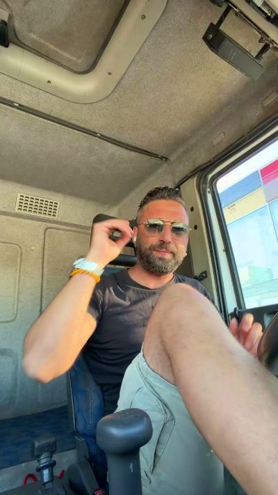 0M0A0X_ live cam on Cam4