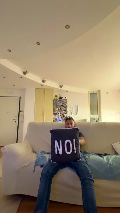 0M0A0X_ live cam on Cam4