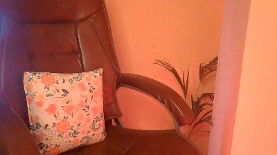 18_doll live cam on Cam4