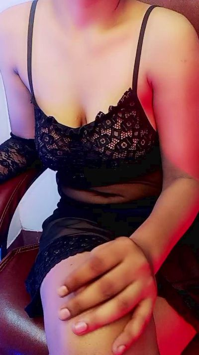 18_doll live cam on Cam4