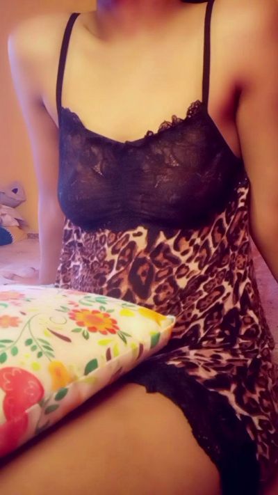 18_doll live cam on Cam4