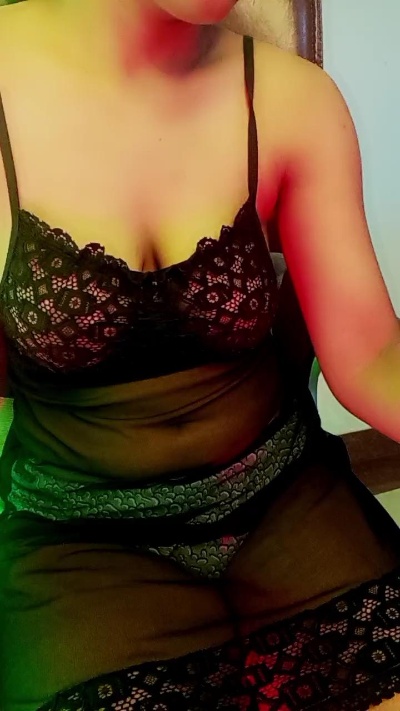 18_doll live cam on Cam4