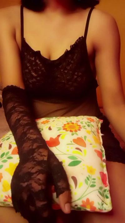 18_doll live cam on Cam4