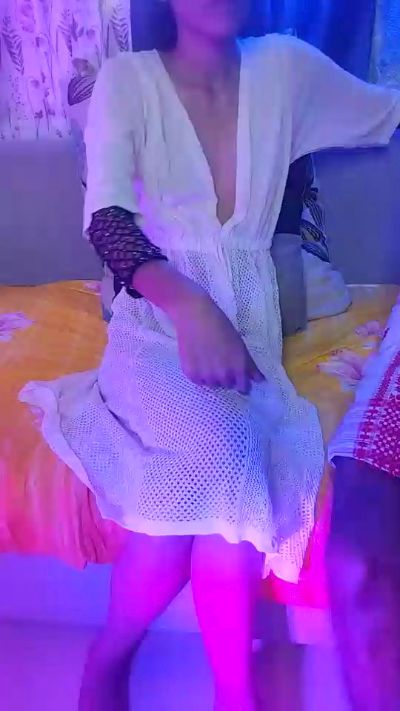18_tophot live cam on Cam4