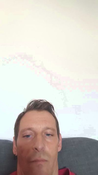 18bello live cam on Cam4