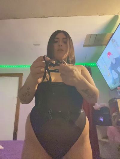 18morenaa__ live cam on Cam4