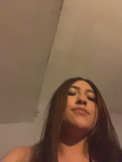 18morenaa__ live cam on Cam4
