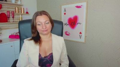 1Angela39 live cam on Cam4
