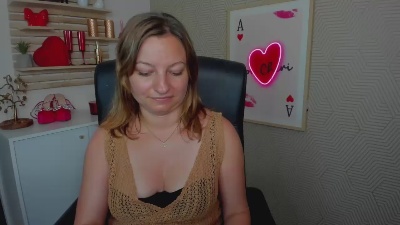 1Angela39 live cam on Cam4