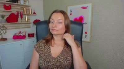 1Angela39 live cam on Cam4