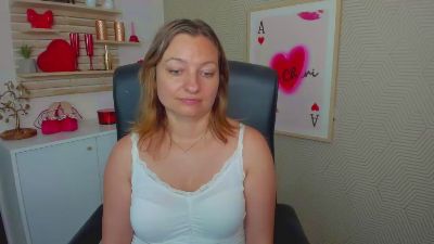 1Angela39 live cam on Cam4