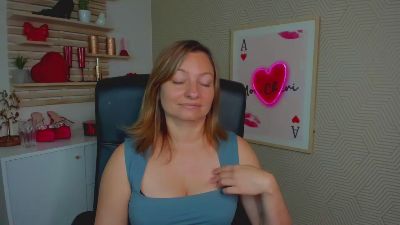 1Angela39 live cam on Cam4