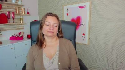 1Angela39 live cam on Cam4