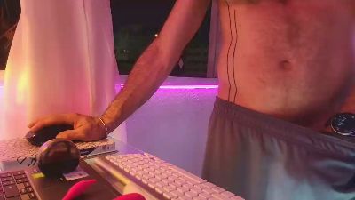 1EnricoNeto live cam on Cam4
